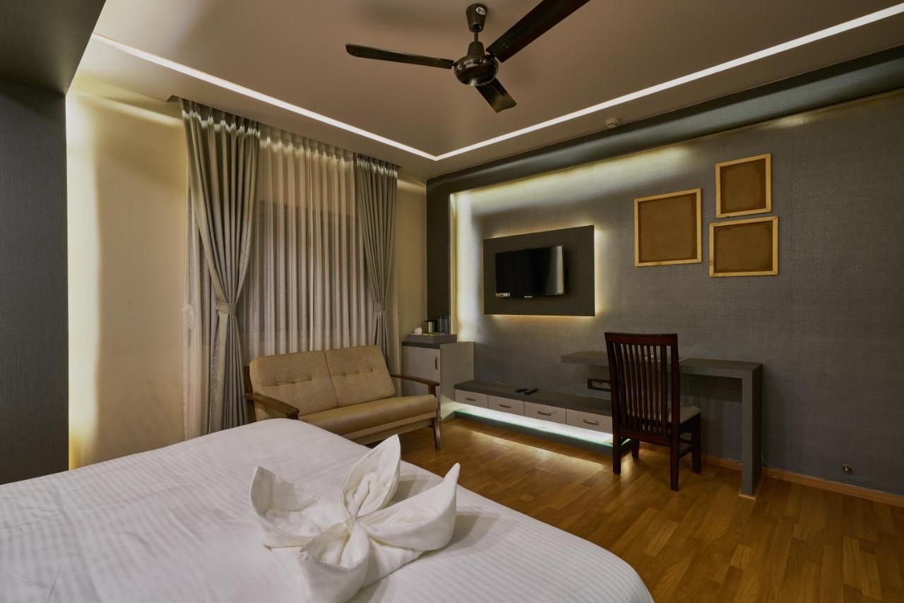 Tranquil La Casa Hotel Pune Luaran gambar